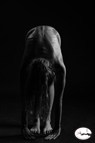 artistic nude chiaroscuro photo by photographer dave in san diego