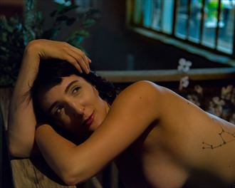 artistic nude chiaroscuro photo by photographer daydream fotoworks