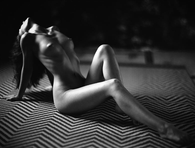artistic nude chiaroscuro photo by photographer dwayne martin. 