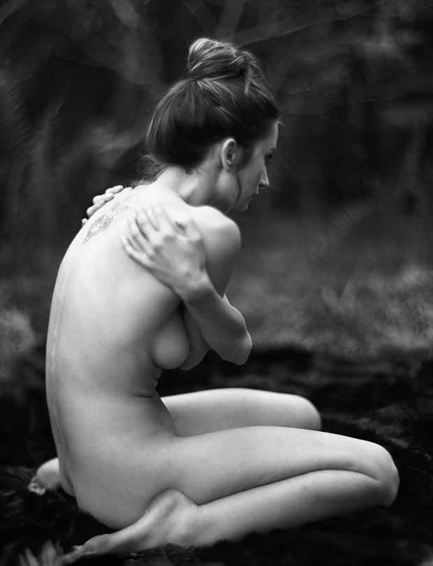 artistic nude chiaroscuro photo by photographer dwayne martin