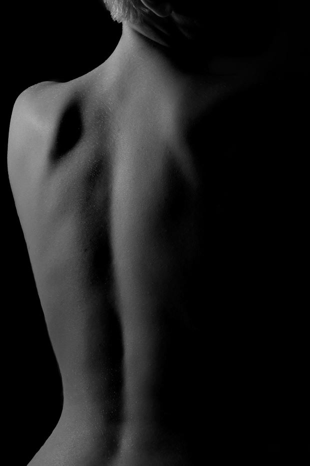 artistic nude chiaroscuro photo by photographer gaston lamaitre