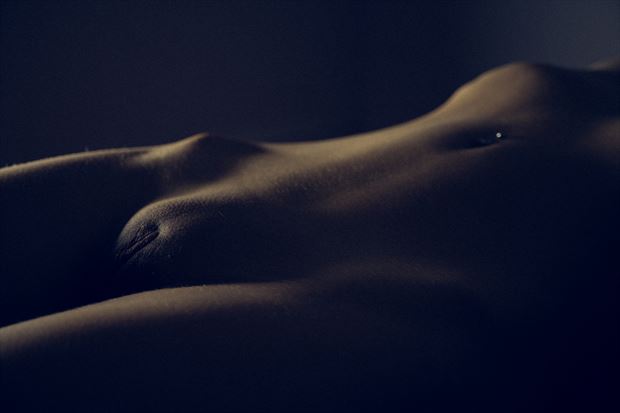 artistic nude erotic photo by photographer colin pittman