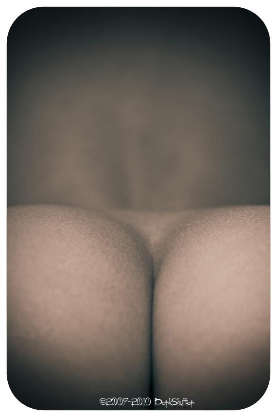 artistic nude erotic photo by photographer darkshutter