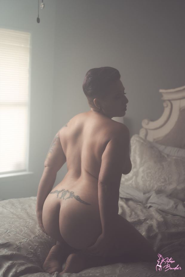 artistic nude erotic photo by photographer matthew bender