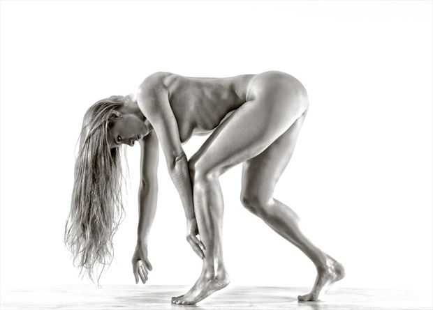 artistic nude figure study artwork by photographer eduardo baez
