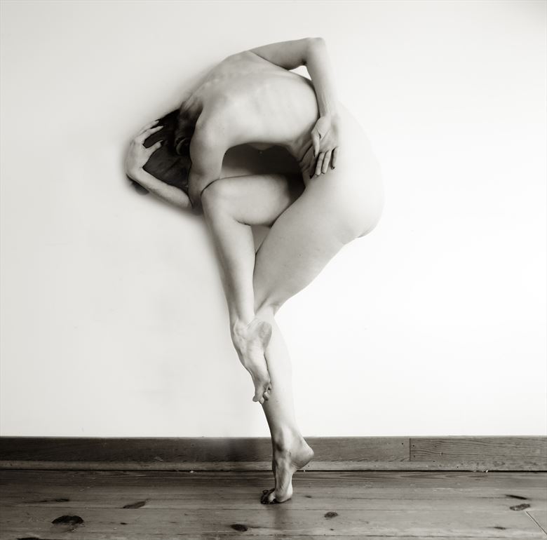 artistic nude figure study photo by photographer stevelease