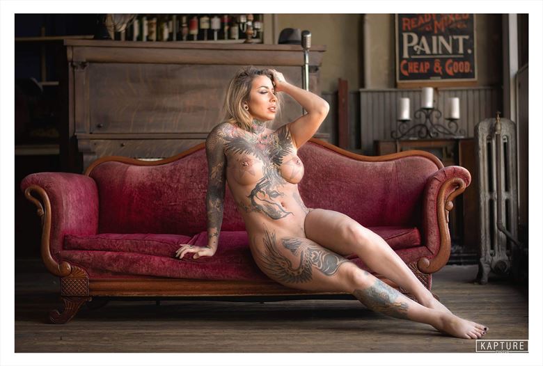 artistic nude glamour photo by photographer kapturephotos