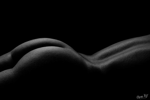 artistic nude implied nude photo by photographer oscar becerra
