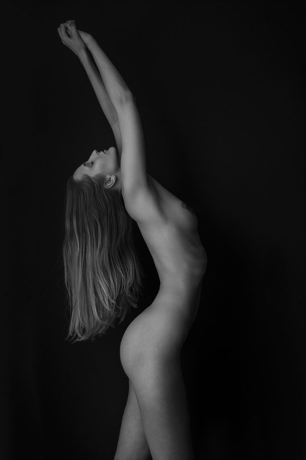 artistic nude natural light photo by photographer bens_mtl