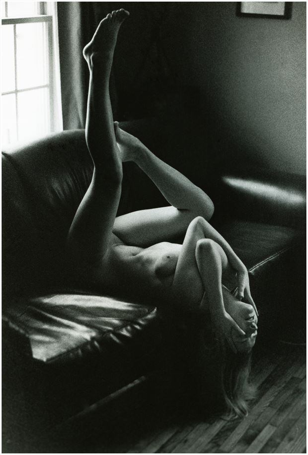 artistic nude natural light photo by photographer cheshire scott