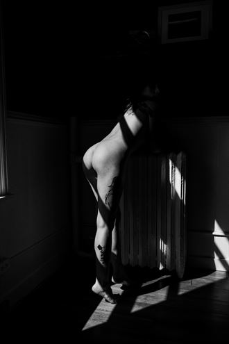 artistic nude natural light photo by photographer colin pittman