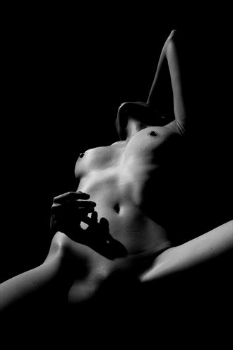 artistic nude photo by photographer adambroniarz