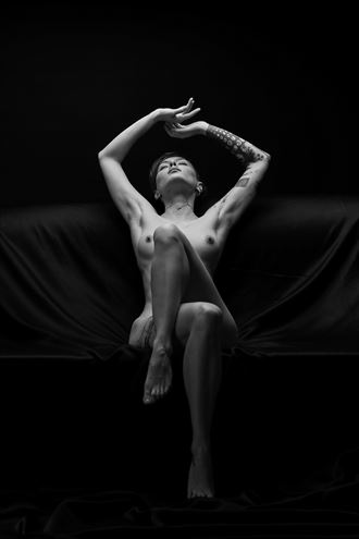 artistic nude photo by photographer adrian teodorescu
