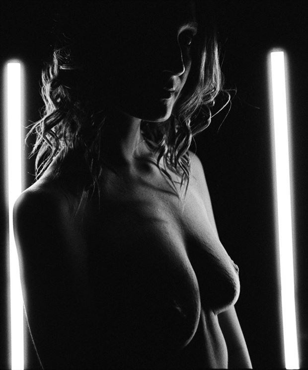 artistic nude photo by photographer andrew miller