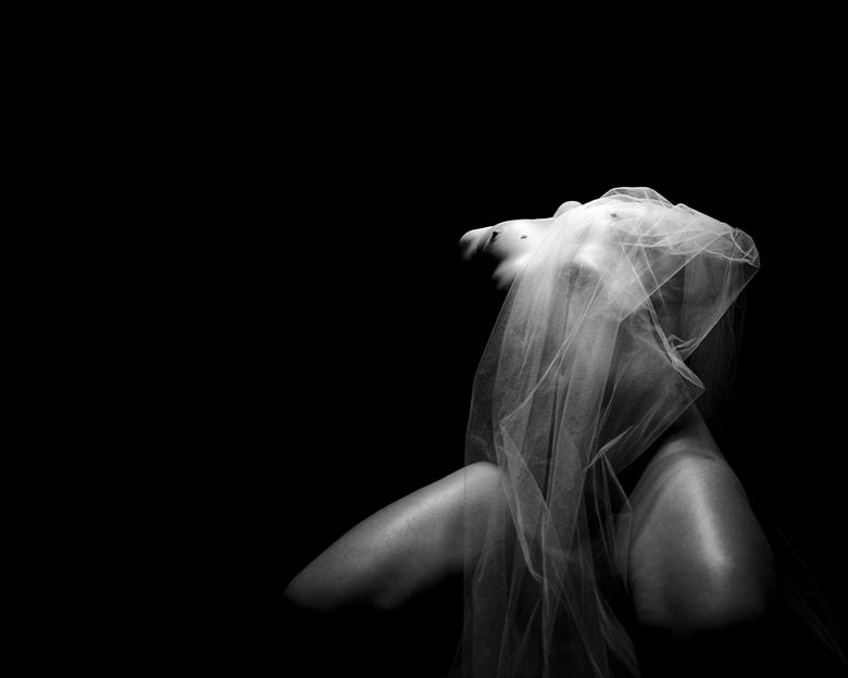 artistic nude photo by photographer daniel meshel