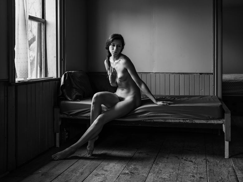 artistic nude photo by photographer ellis