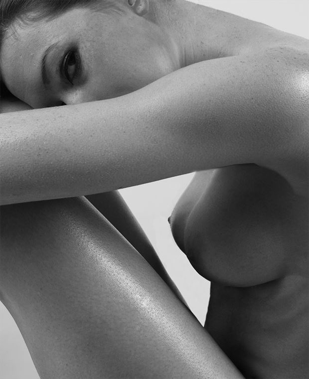 artistic nude photo by photographer guy carnegie