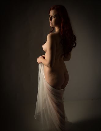 artistic nude photo by photographer ian thompson