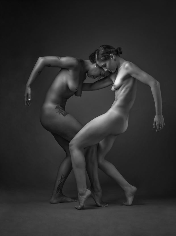 artistic nude photo by photographer jose luis guiulfo