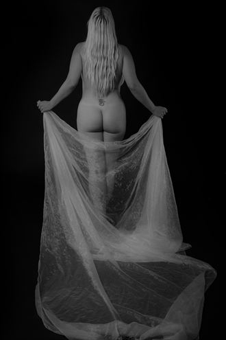 artistic nude photo by photographer mymindseyephotography