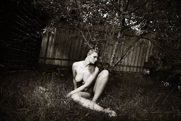 artistic nude photo by photographer oestreich