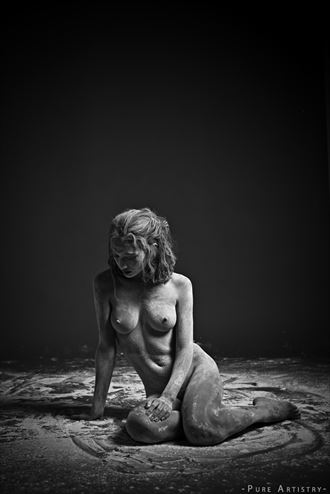 artistic nude photo by photographer pure artistry