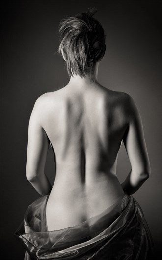 artistic nude photo by photographer traeton