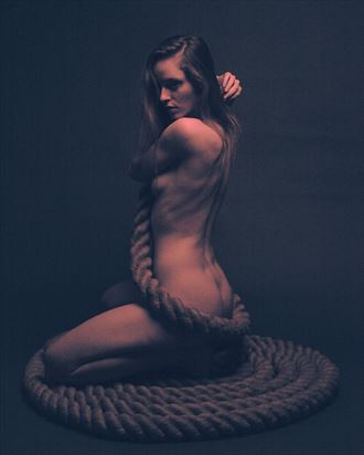 artistic nude pinup photo by photographer alexanderehartmann