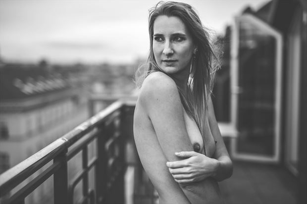 artistic nude portrait photo by model sofie