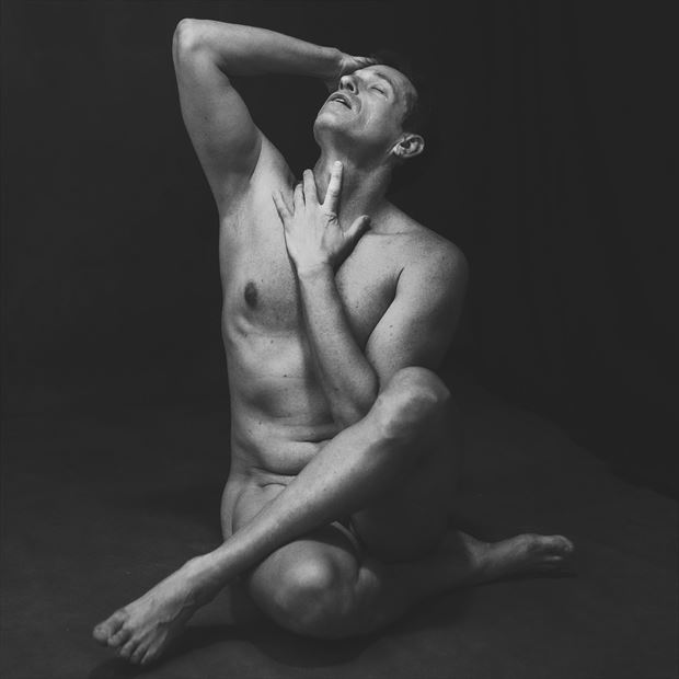 artistic nude sensual photo by model phenix raynn