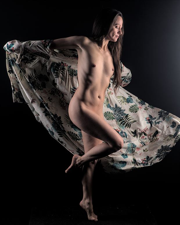 artistic nude sensual photo by photographer andrew greig