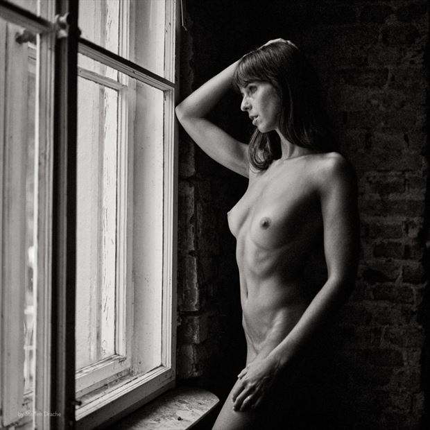 artistic nude sensual photo by photographer drachenphoto