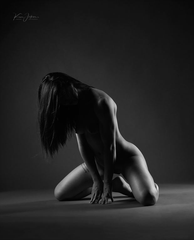 artistic nude sensual photo by photographer lomobox