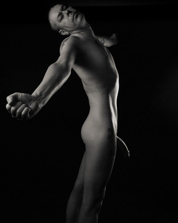 artistic nude silhouette photo by model marschmellow
