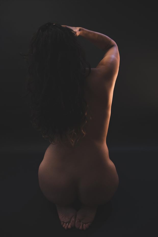 artistic nude silhouette photo by photographer athol peters