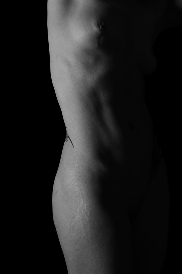 artistic nude silhouette photo by photographer mattplumbphotography