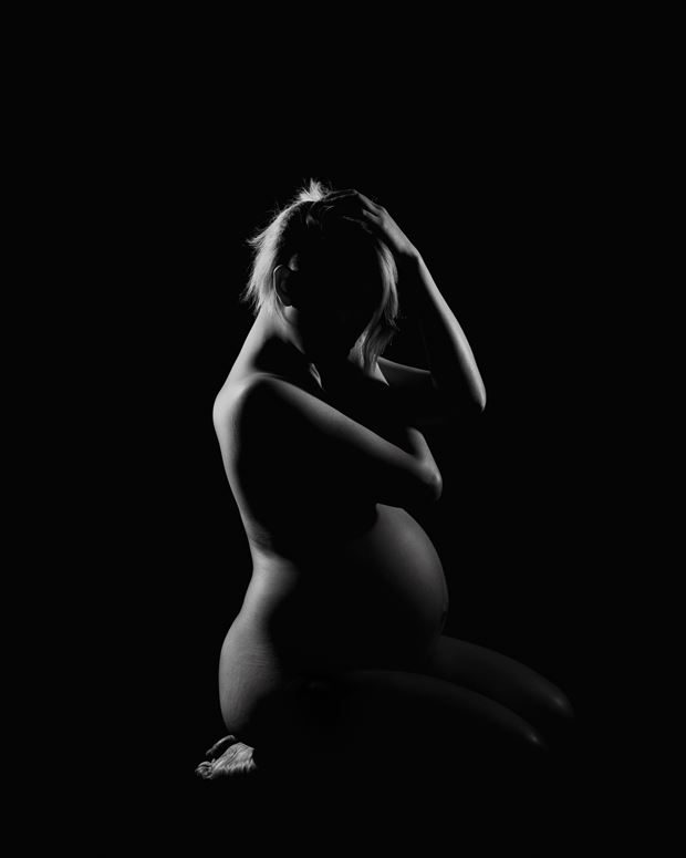 artistic nude silhouette photo by photographer michael davis