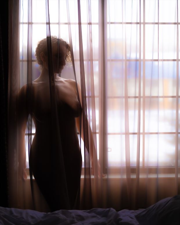 artistic nude silhouette photo by photographer nostalgia boudoir