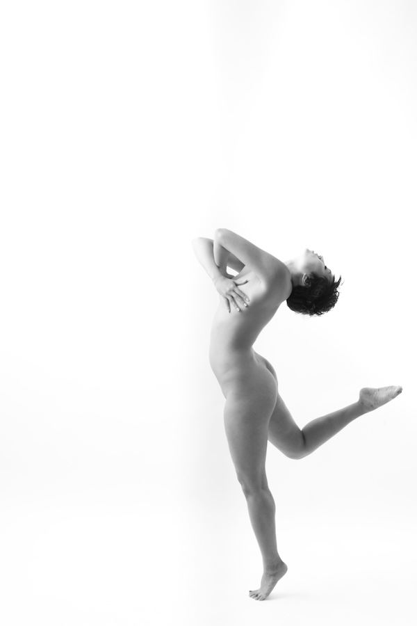 artistic nude silhouette photo by photographer onlymonochrom