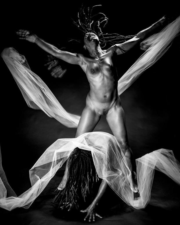 artistic nude studio lighting artwork by photographer daniel meshel