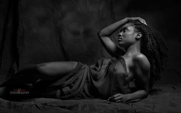 artistic nude studio lighting artwork by photographer mehamlett
