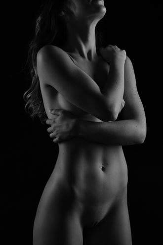 artistic nude studio lighting artwork by photographer steve ruegnitz
