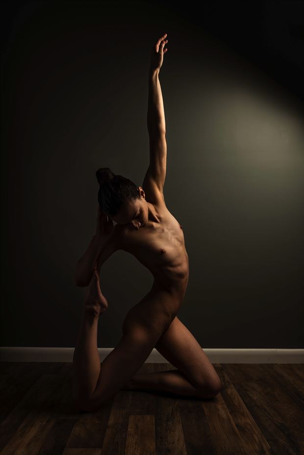 artistic nude studio lighting photo by model beth mg
