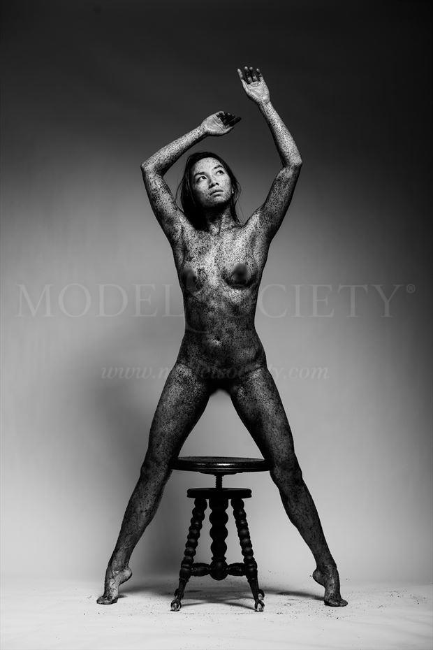 artistic nude studio lighting photo by model elysianrose