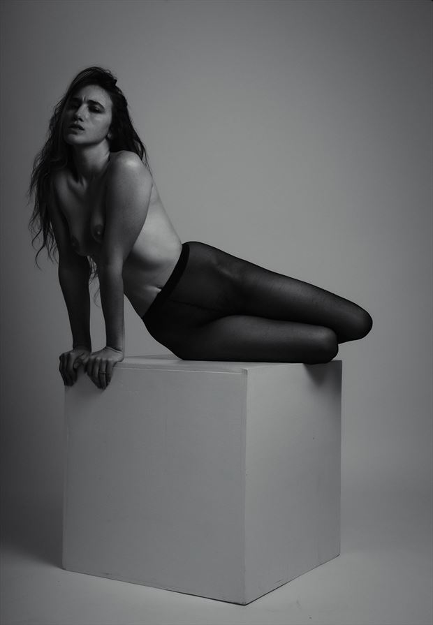 artistic nude studio lighting photo by model sirena e wren