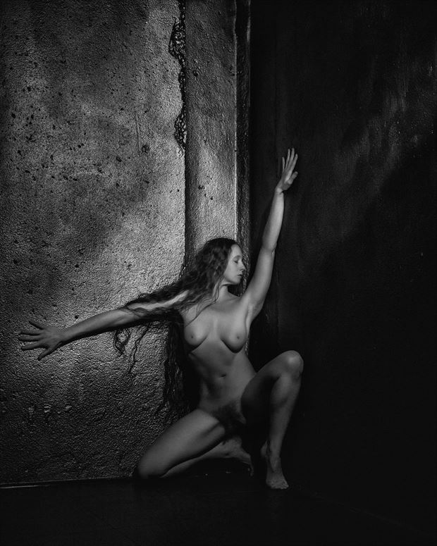 artistic nude studio lighting photo by model xaina fairy