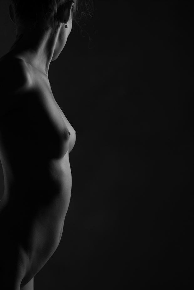 artistic nude studio lighting photo by photographer daydream fotoworks