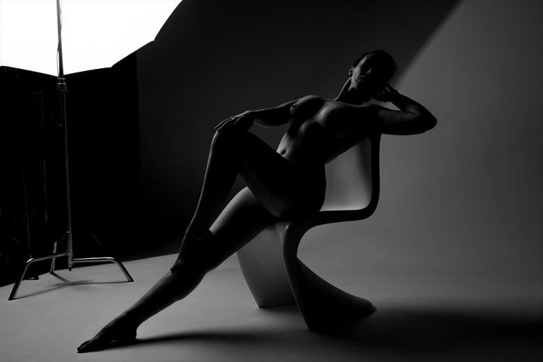 artistic nude studio lighting photo by photographer eric upside brown