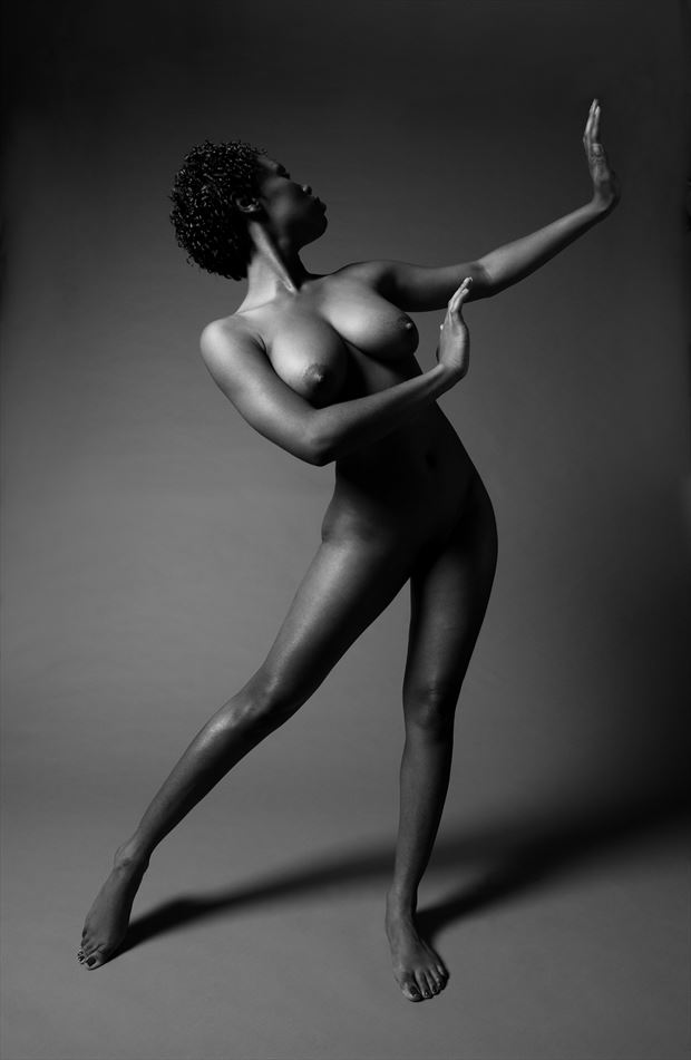 artistic nude studio lighting photo by photographer joe edelman
