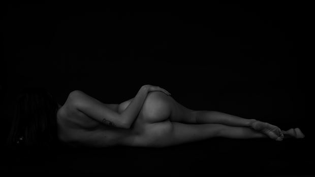 artistic nude studio lighting photo by photographer matt plumb photo